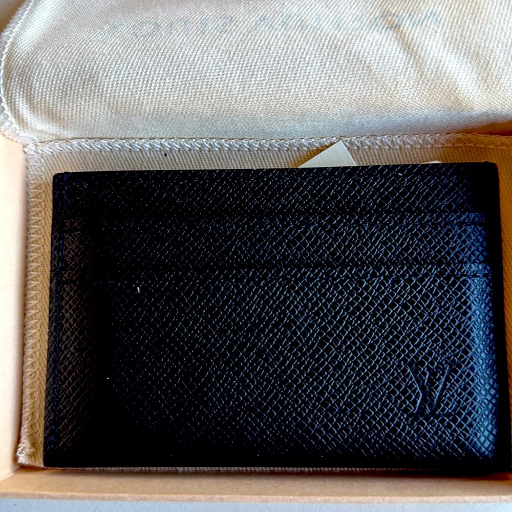 Louis Vuitton Card Holder Black Taiga